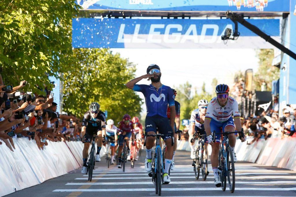 Fernando Gaviria ganando la 4ª etapa de la Vuelta a San Juan