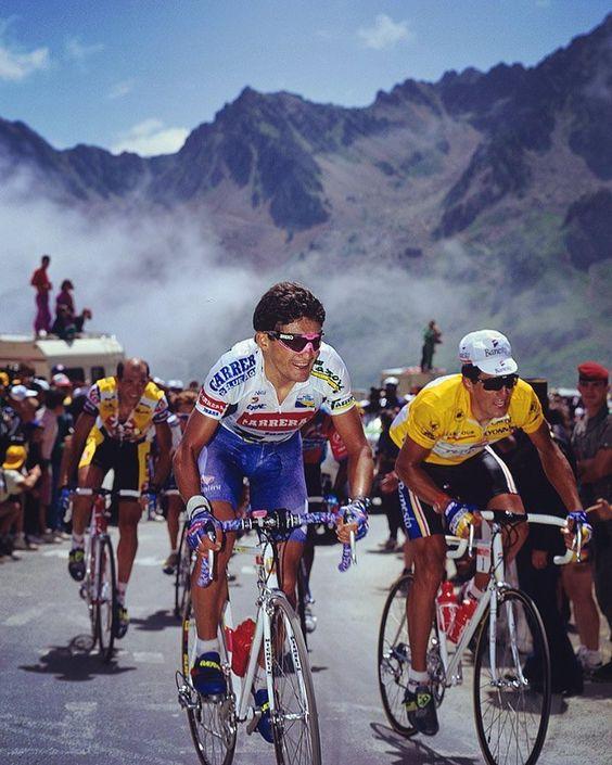 Induráin y Chiappucci ascienden el Tourmalet. Foto : Graham Watson