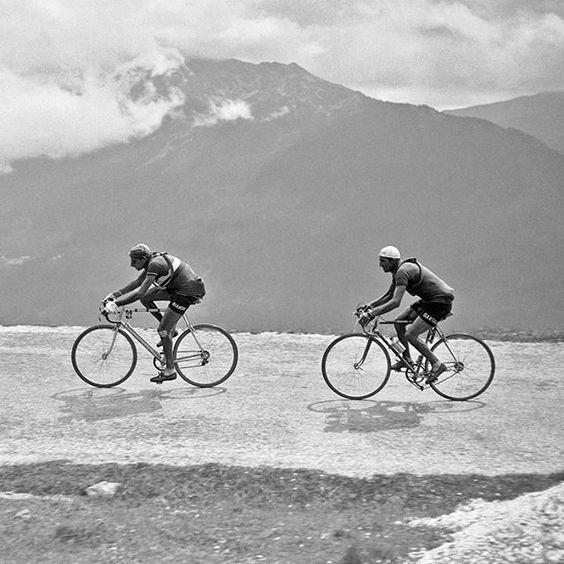 Fausto Coppi y Gino Bartali en una etapa del Tour de Francia de 1949. Foto: France Press