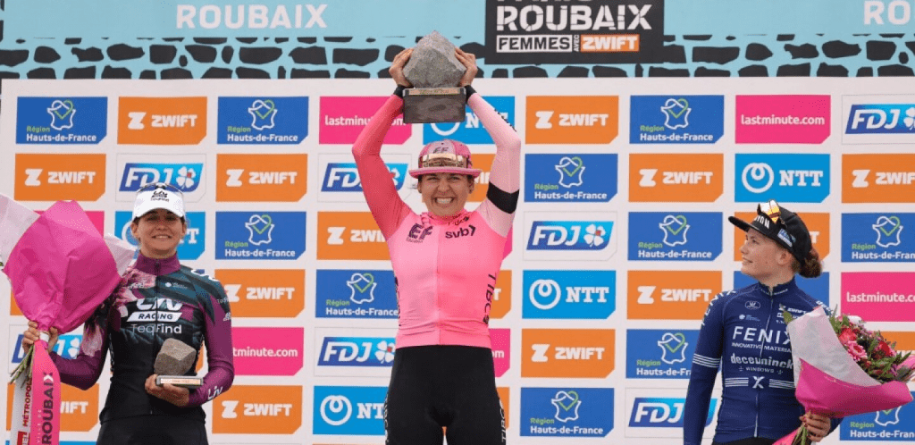 Alison Jackson vence en Paris-Roubaix 2023