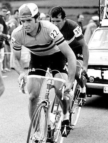 Monseré liderando el mundial de 1970 seguido del francés Alain Vasseur. Foto France Press