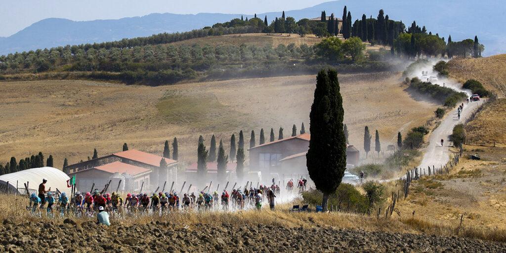 La magia de la Strade Bianche, una heroica clásica a la antigua usanza en caminos polvorientos de grava blanca.