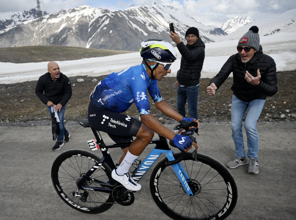 Nairo Quintana en plena escalada