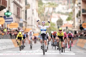 Lorena Wiebes vence la Milano San Remo femenina2025
