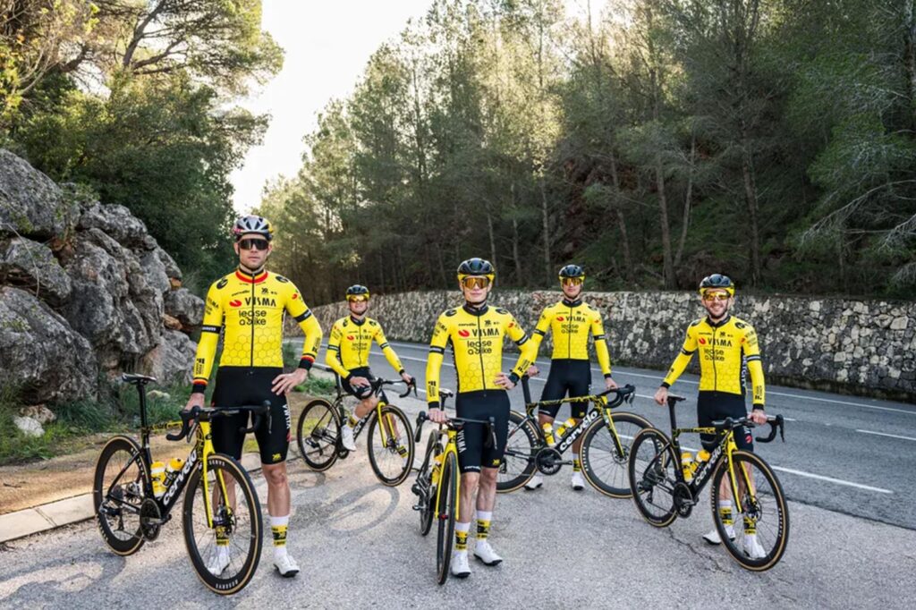 El Visma de Vingegaard para el Tour cuenta con gregarios de lujo como Sepp Kuss y Van Aert, claves en las etapas decisivas del Tour 2025.