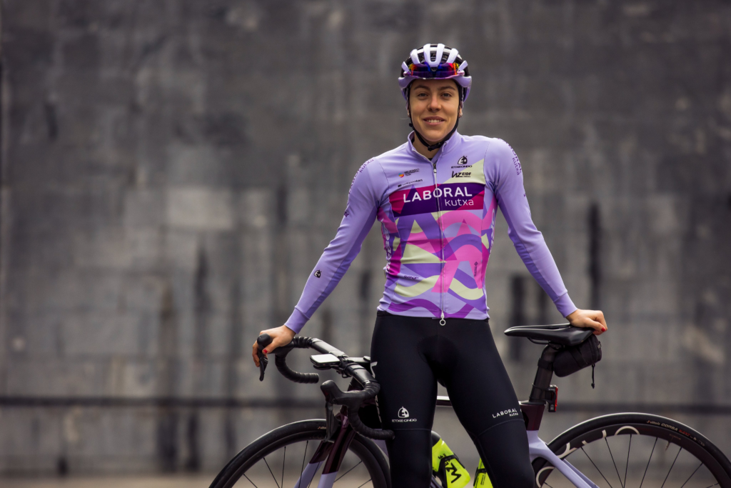 Usoa Ostolaza en su bici