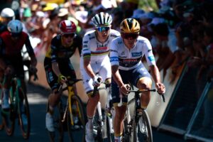 Evenepoel frente a Pogačar: el pulso generacional del ciclismo, ambición, poder y la promesa de batallas memorables que se esperan con Remco Evenepoel ficha por Red Bull - BORA