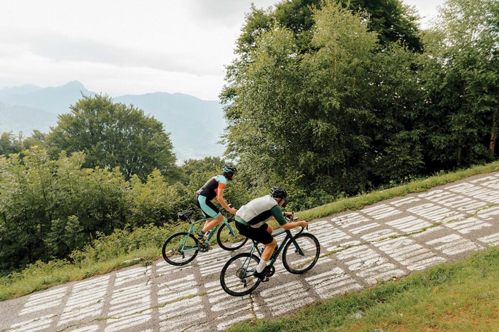 La cicloturista GF Il Lombardia 2025 en su punto más épico: el legendario Muro di Sormano, con rampas imposibles y la emoción de un monumento ciclista único.