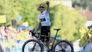 Cian Uijtdebroeks: "La estructura de apoyo de Movistar es excelente"