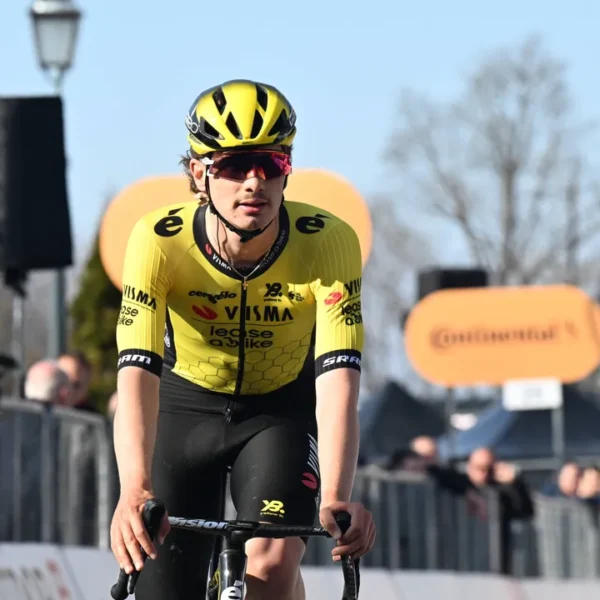 Mattio: «Cuando Pogačar pinchó, aumentamos el ritmo para que gastara energía y compañeros»