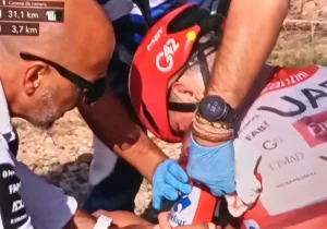 Pogacar caída La Vuelta 26